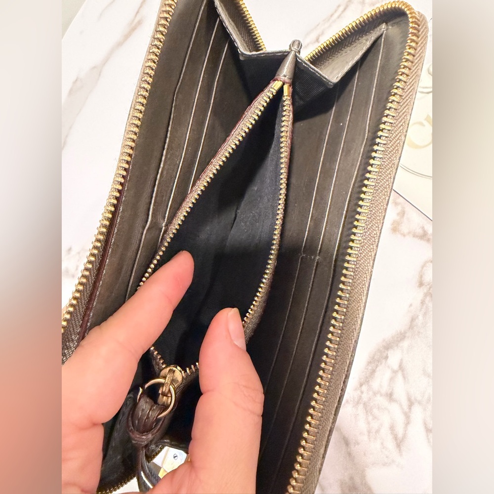 Women's Zip-Around Leather Wallet - Dark Gray - Picture 5 of 13